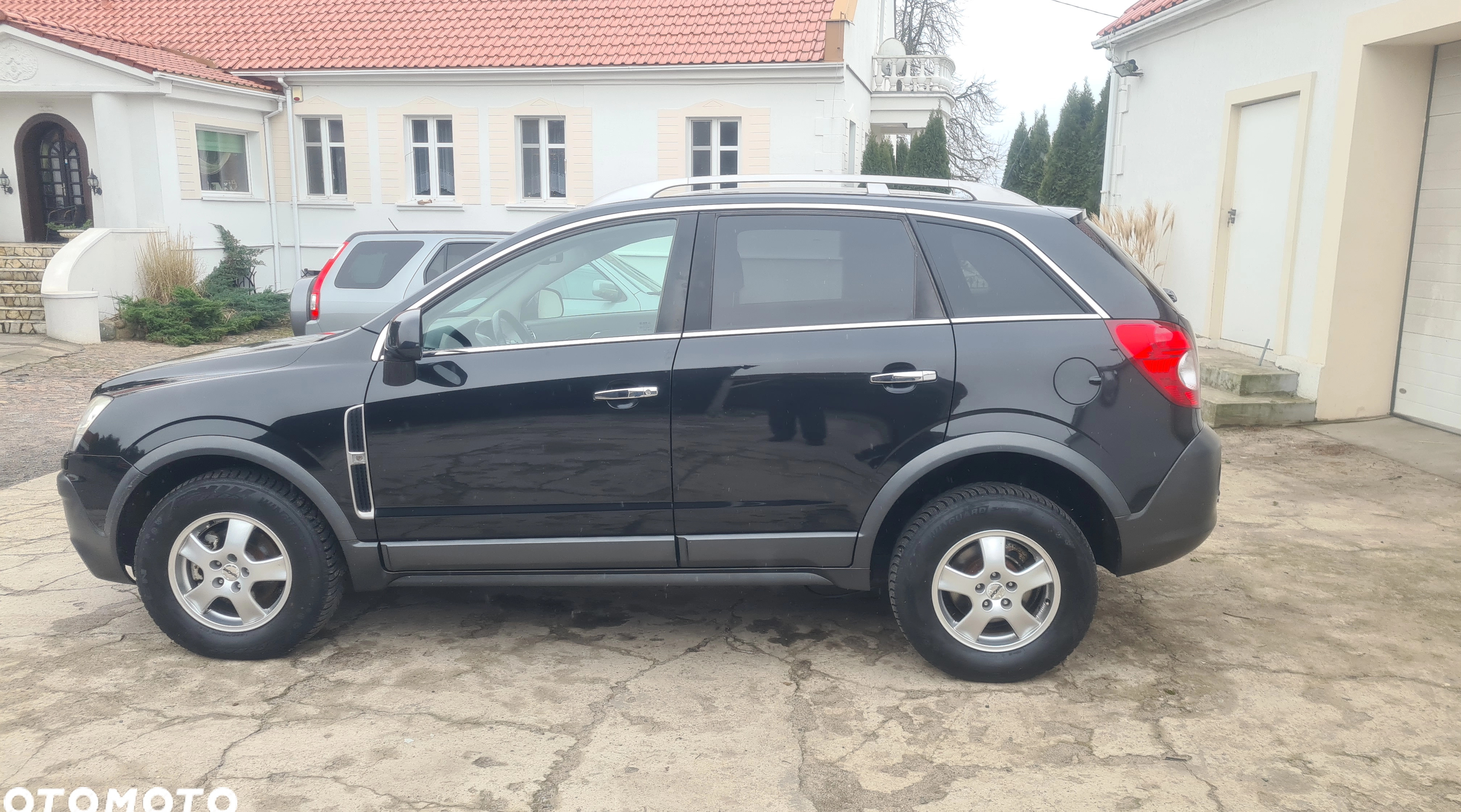 Opel Antara cena 24900 przebieg: 207000, rok produkcji 2009 z Kłecko małe 211